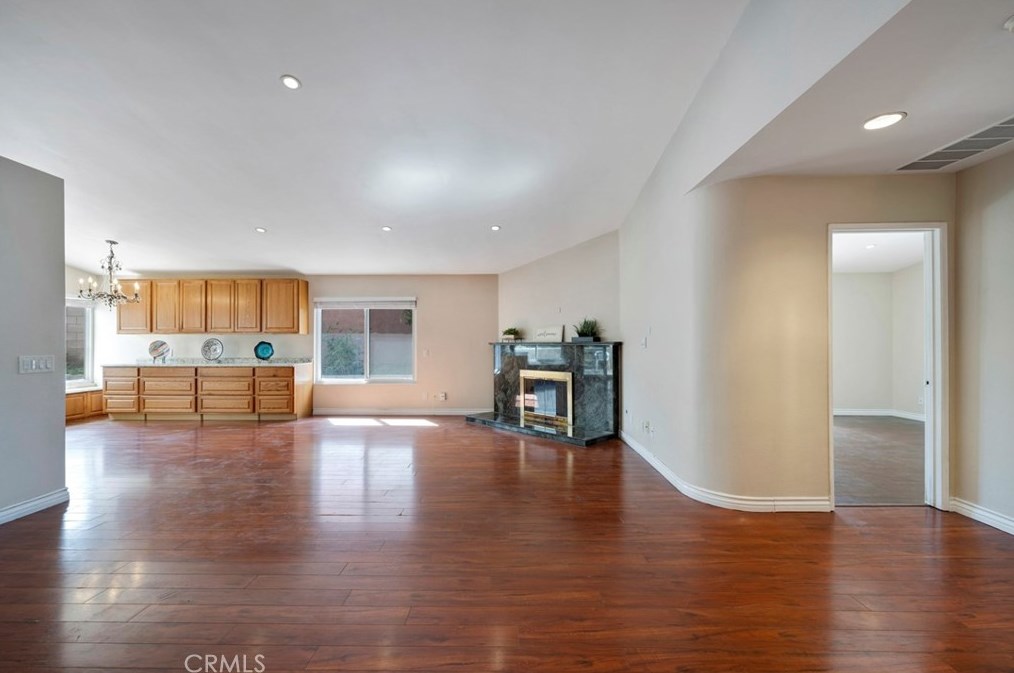 4616 Golden Ridge Dr, Corona CA  92880-9412 exterior
