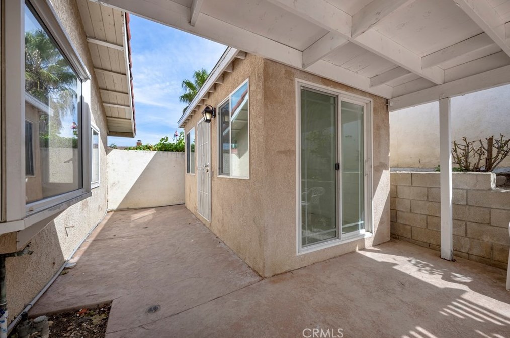 4616 Golden Ridge Dr, Corona CA  92880-9412 exterior