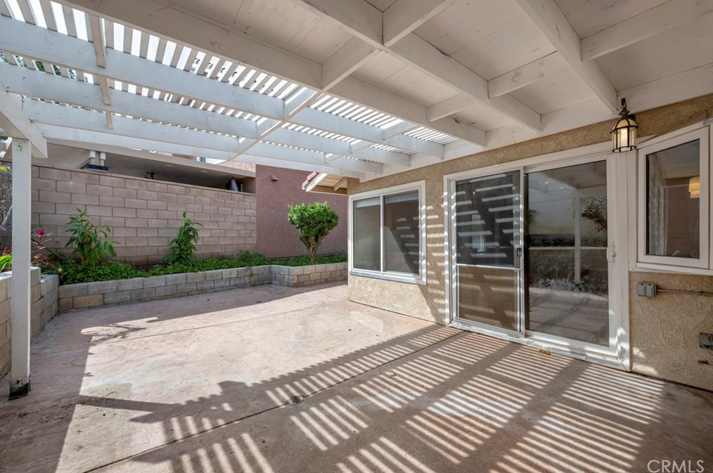 4616 Golden Ridge Dr, Corona CA  92880-9412 exterior