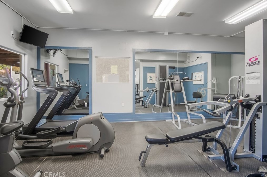 1030 Macarthur Blvd, Santa Ana CA  92707-4674 exterior