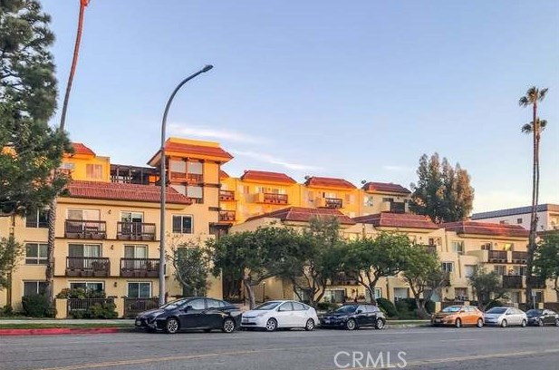 5950 Buckingham Pkwy, Los Angeles CA  90230-6736 exterior