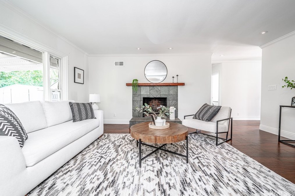 18031 Welby Way, Los Angeles CA  91335-5642 exterior