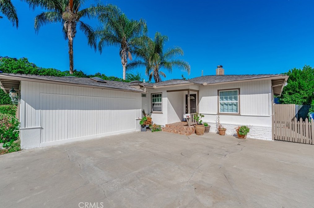 18031 Welby Way, Los Angeles CA  91335-5642 exterior