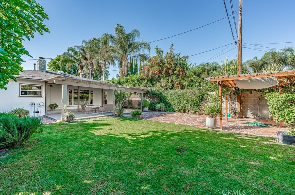 18031 Welby Way, Los Angeles CA  91335-5642 exterior