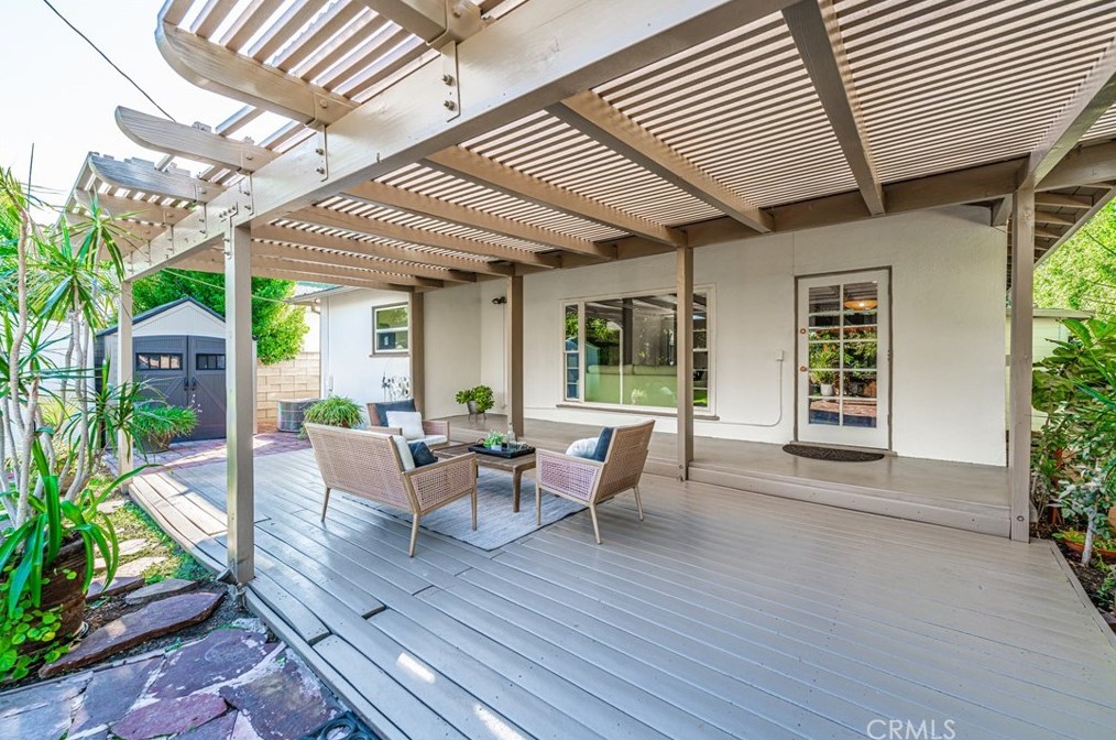 18031 Welby Way, Los Angeles CA  91335-5642 exterior