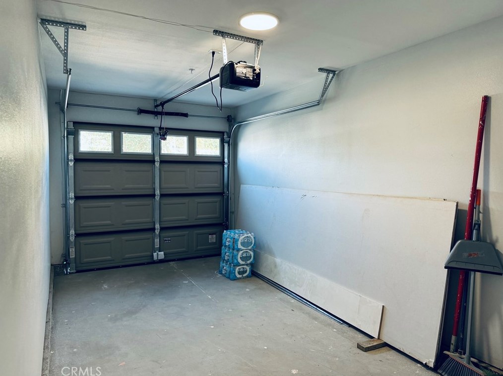 2014 Piru St, Compton CA  90222-3525 exterior