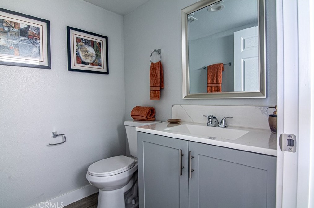 2014 Piru St, Compton CA  90222-3525 exterior