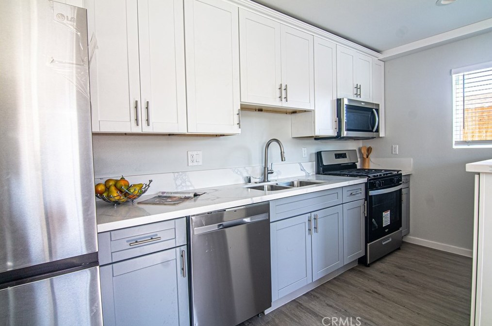 2014 Piru St, Compton CA  90222-3525 exterior