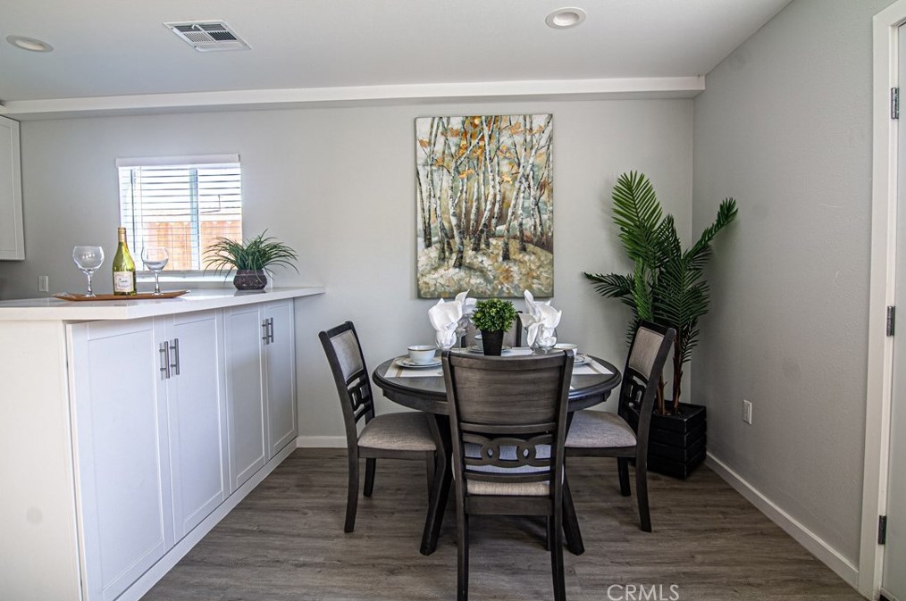 2014 Piru St, Compton CA  90222-3525 exterior