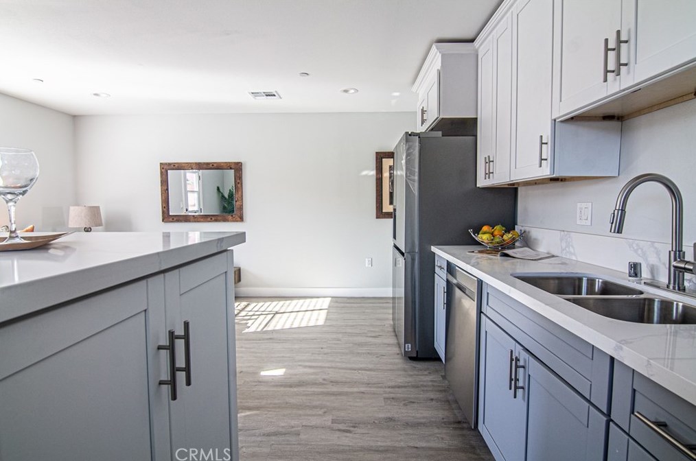 2014 Piru St, Compton CA  90222-3525 exterior