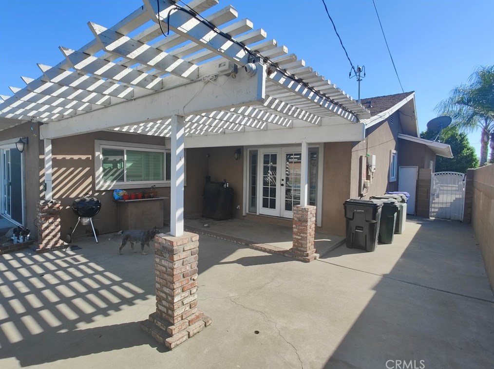 17448 Filbert St, Fontana CA  92335-5921 exterior