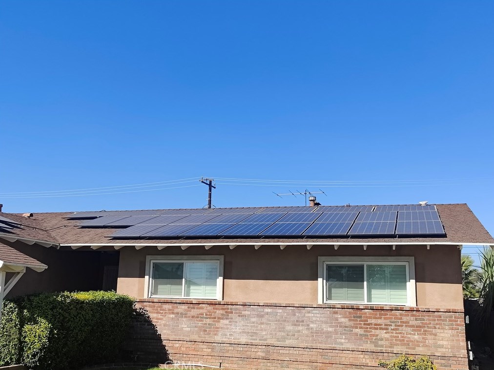 17448 Filbert St, Fontana CA  92335-5921 exterior