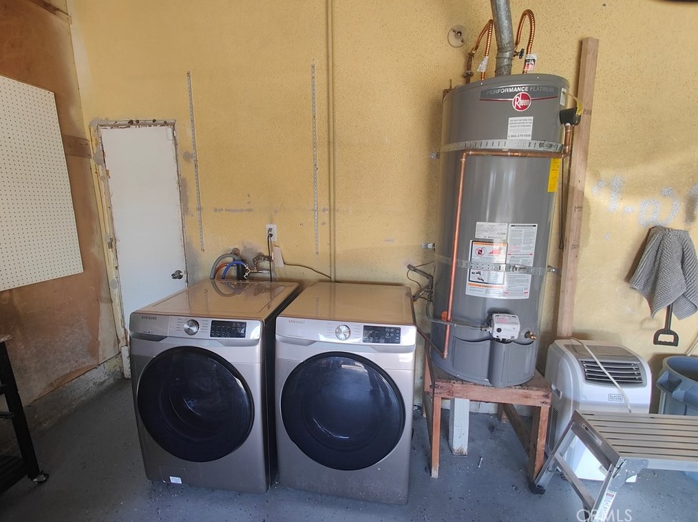17448 Filbert St, Fontana CA  92335-5921 exterior