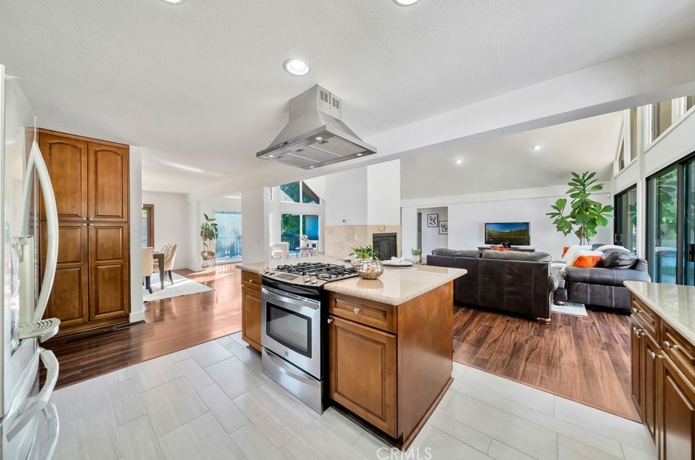 21229 E Via Verde St, Covina, CA 91724