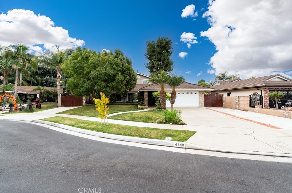 4348 E Claytor Cir, Anaheim, CA 92807