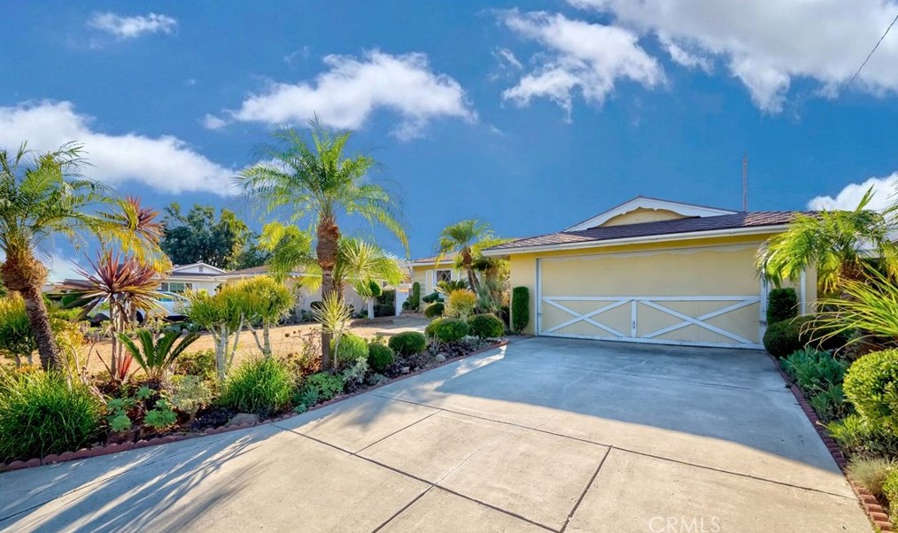 13633 Biola Ave, La Mirada CA  90638-3045 exterior