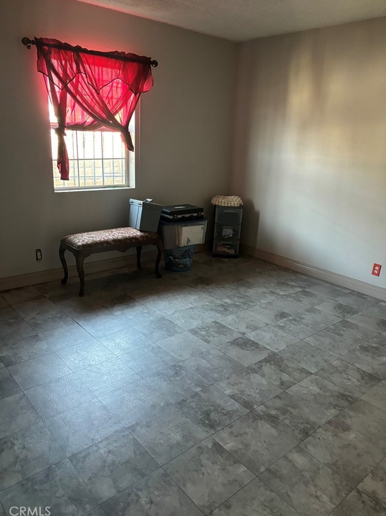 1553 102nd St, Los Angeles CA  90003-4705 exterior