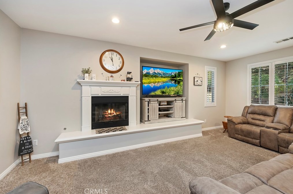 2359 Mary Clare St, Corona CA  92882-6973 exterior