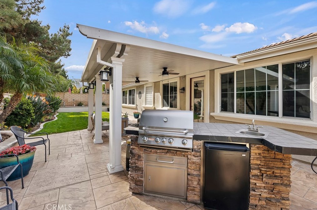2359 Mary Clare St, Corona CA  92882-6973 exterior