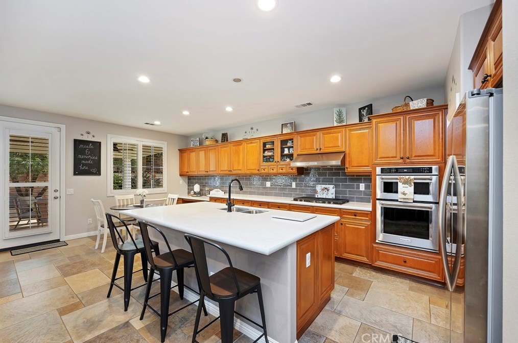 2359 Mary Clare St, Corona CA  92882-6973 exterior