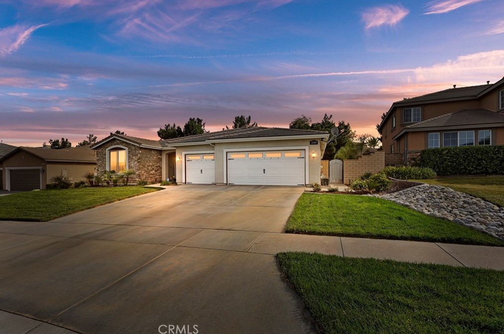 2359 Mary Clare St, Corona CA  92882-6973 exterior