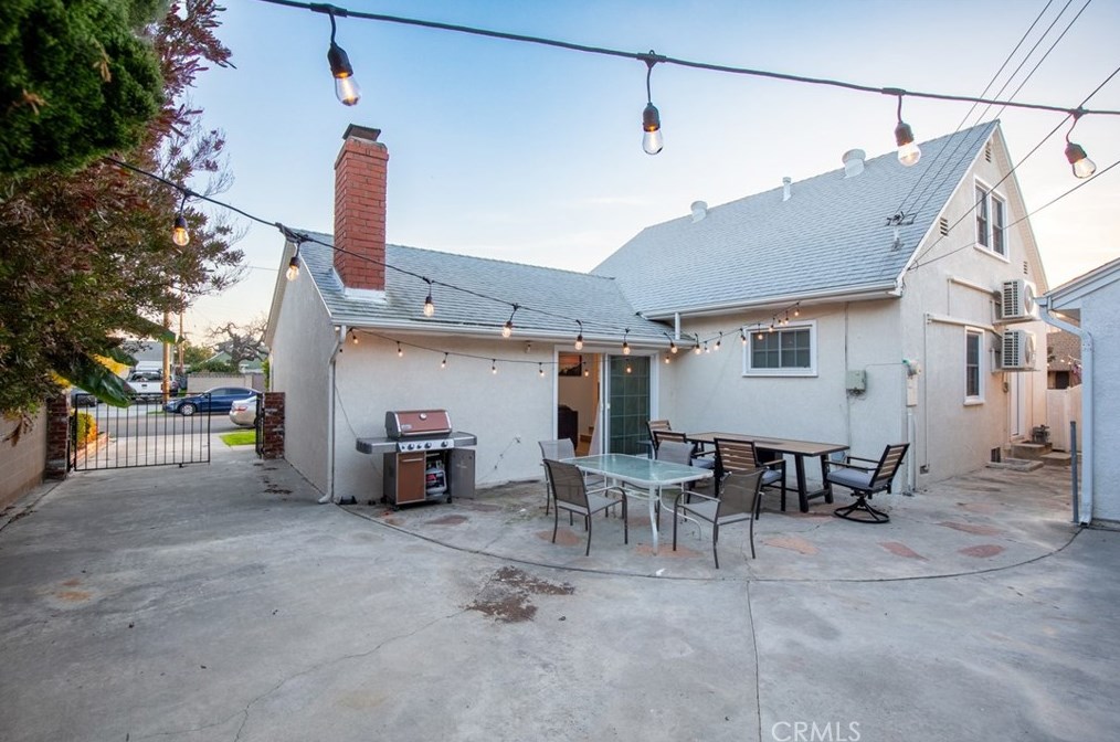6031 Modoc Rd, Westminster CA  92683-2048 exterior