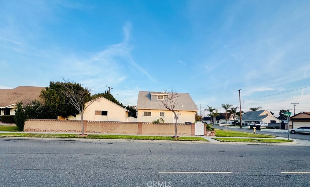 6031 Modoc Rd, Westminster CA  92683-2048 exterior