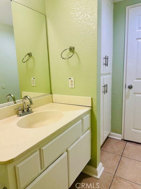 25140 Graylag Cir, Moreno Valley CA  92551-2591 exterior