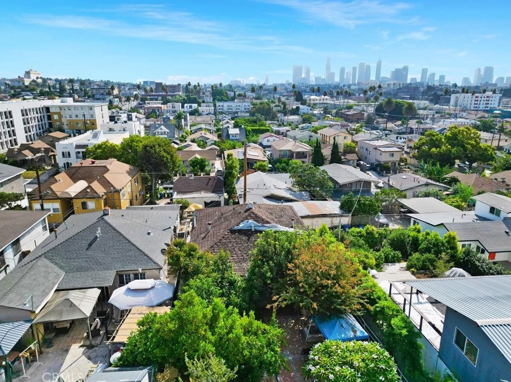 230 Hoover St, Los Angeles CA  90004-3628 exterior