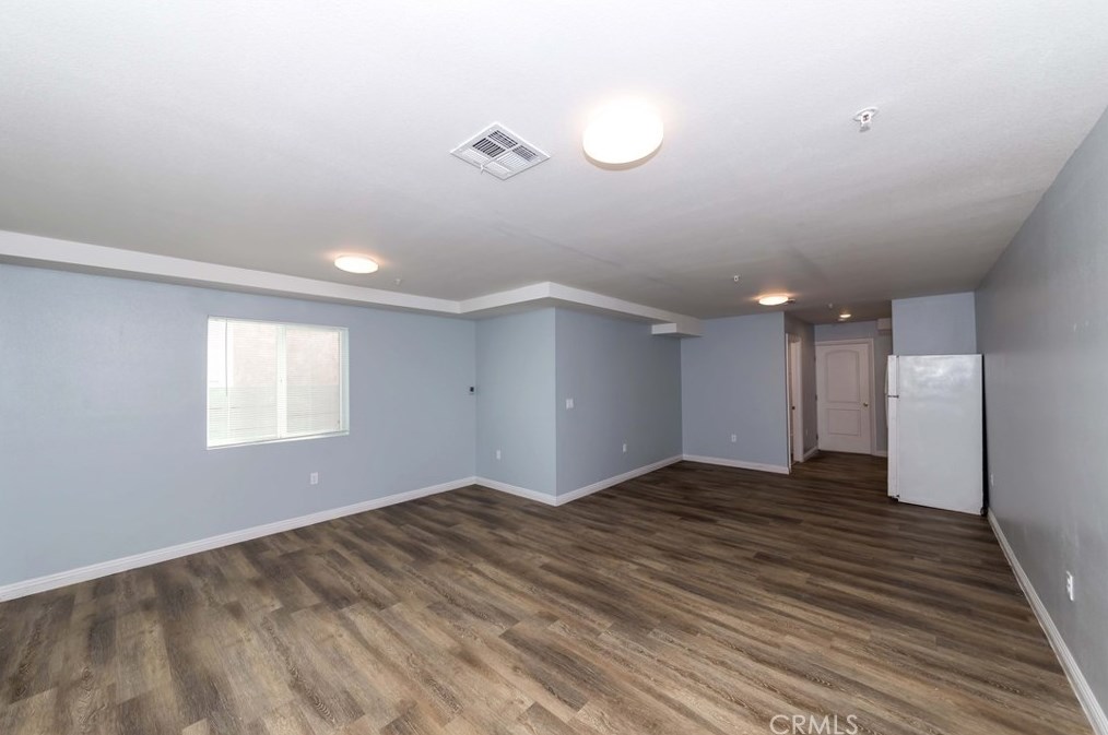 211 43rd St, Los Angeles CA  90011-3007 exterior