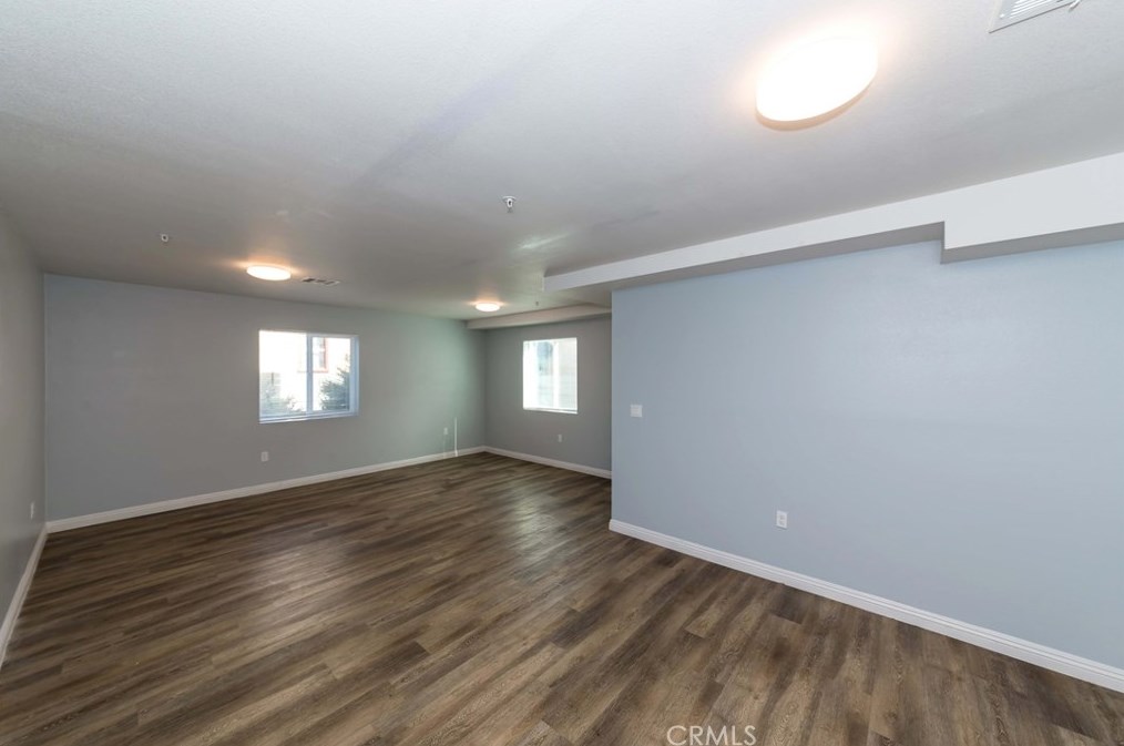 211 43rd St, Los Angeles CA  90011-3007 exterior