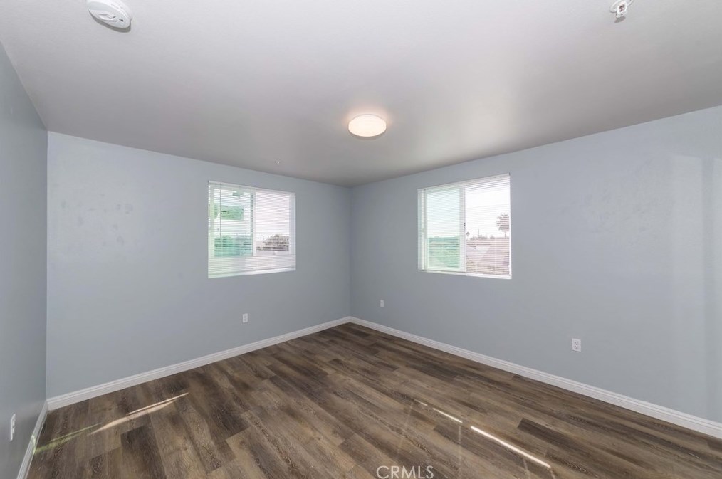 211 43rd St, Los Angeles CA  90011-3007 exterior