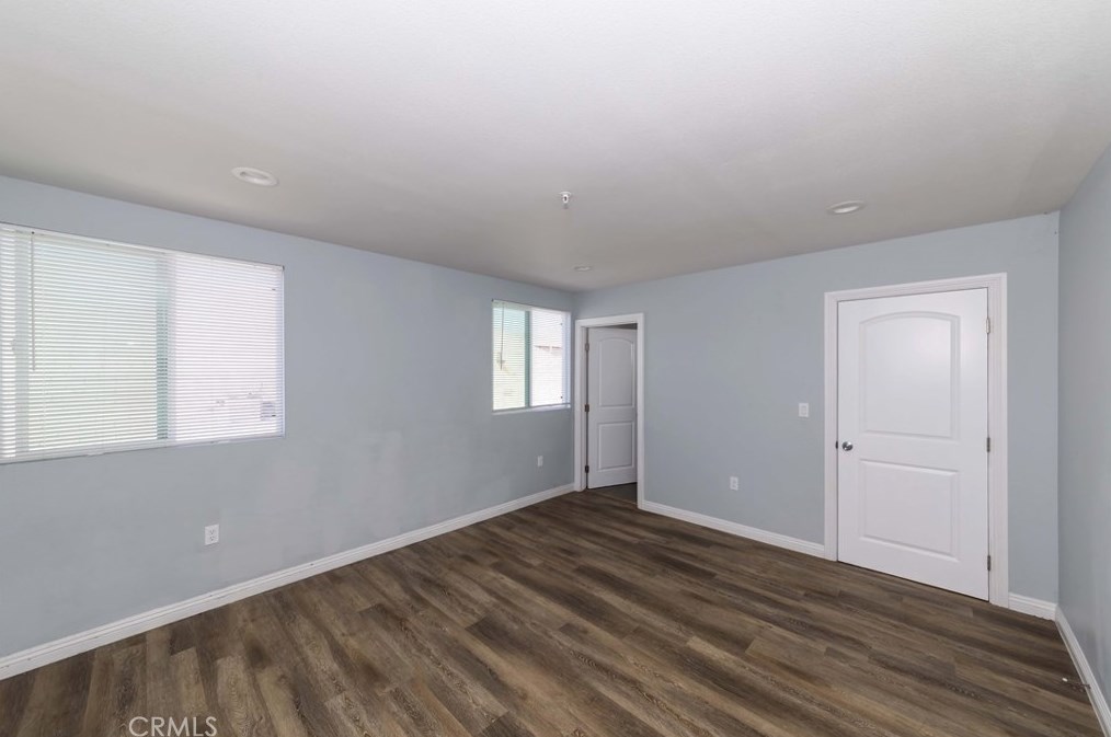 211 43rd St, Los Angeles CA  90011-3007 exterior