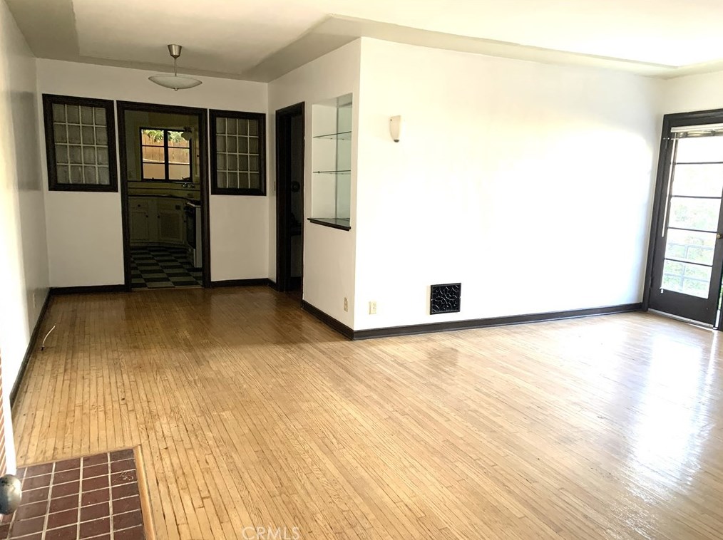 2527 5th St, Los Angeles CA  90057-1855 exterior