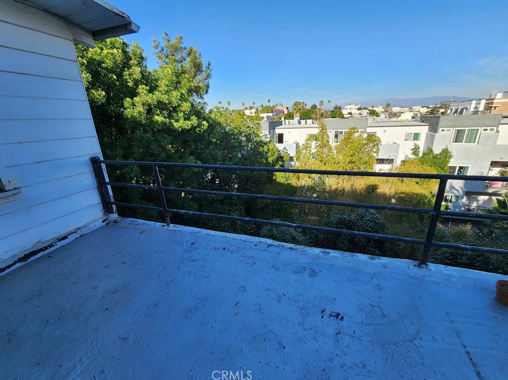 2527 5th St, Los Angeles CA  90057-1855 exterior