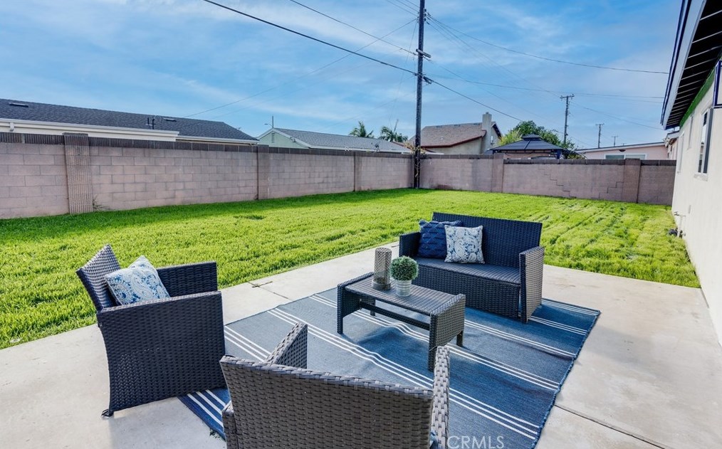 5202 Myra Ave, Cypress CA  90630-4443 exterior