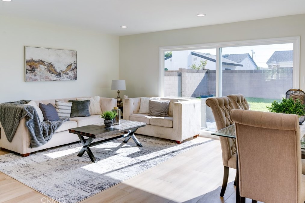 5202 Myra Ave, Cypress CA  90630-4443 exterior
