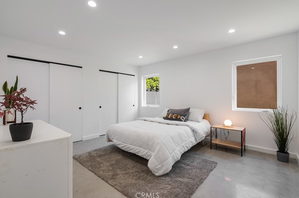 2133 74th St, Los Angeles CA  90047-2119 exterior