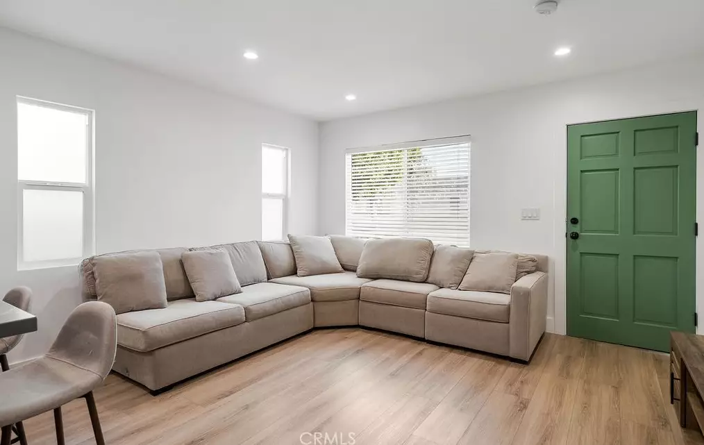 2133 74th St, Los Angeles CA  90047-2119 exterior