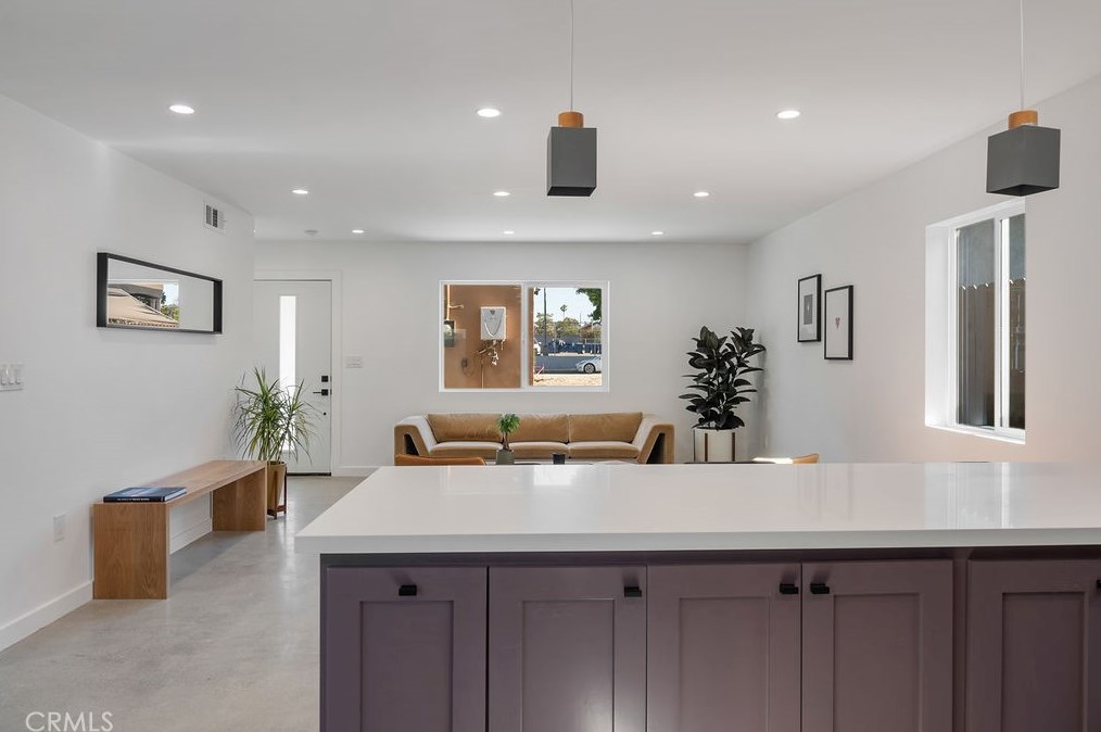 2133 74th St, Los Angeles CA  90047-2119 exterior