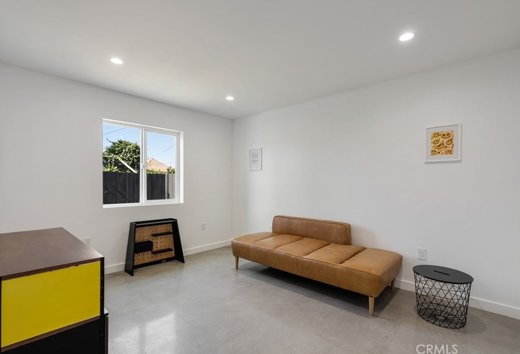 2133 74th St, Los Angeles CA  90047-2119 exterior
