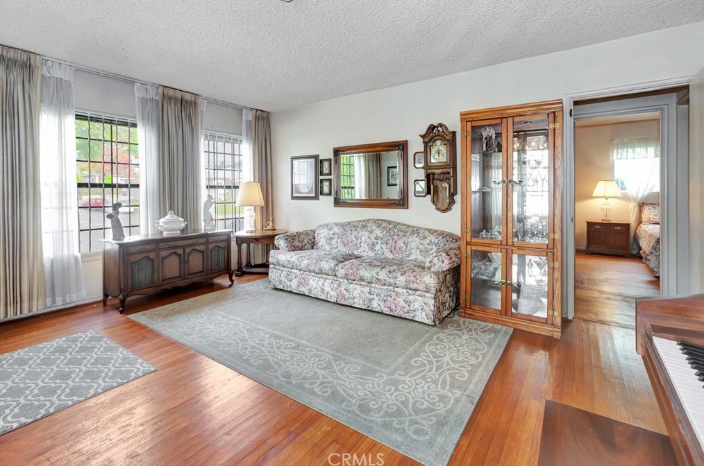 228 Floral Dr, Monterey Park CA  91754-6435 exterior