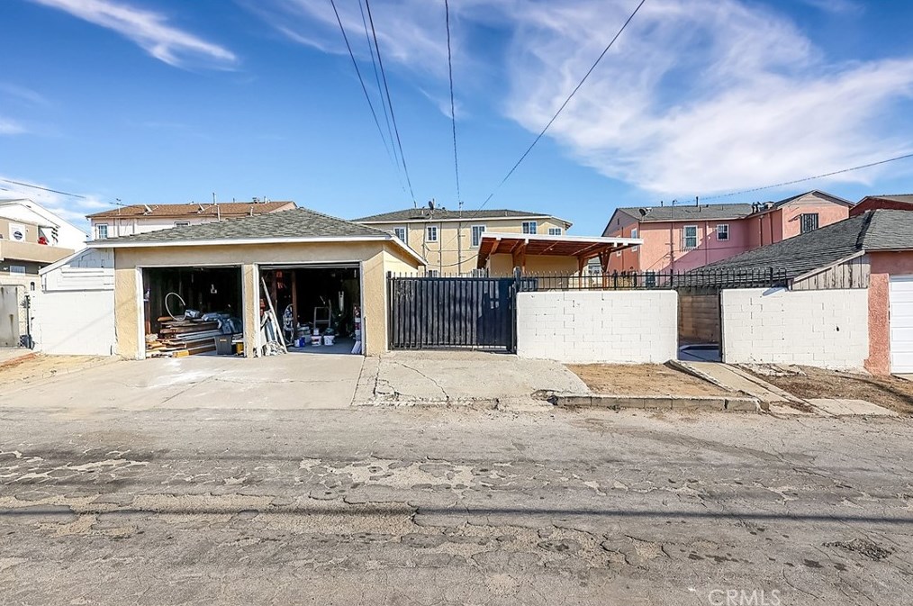 10429 Haas Ave, Los Angeles CA  90047-4333 exterior