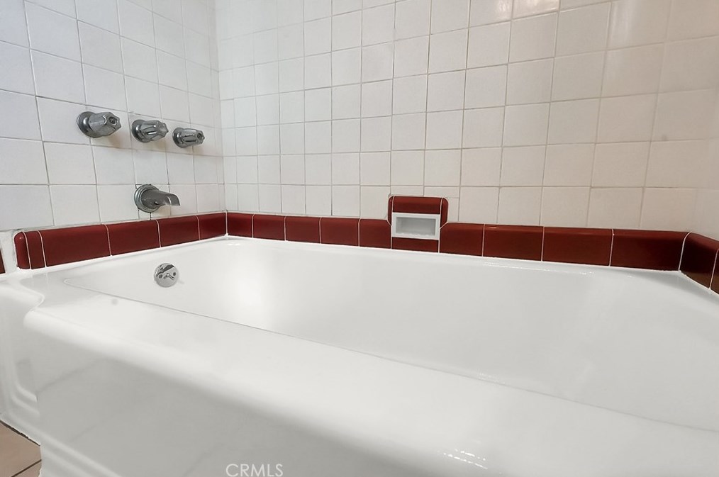 10429 Haas Ave, Los Angeles CA  90047-4333 exterior