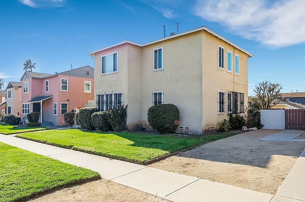 10429 Haas Ave, Los Angeles CA  90047-4333 exterior