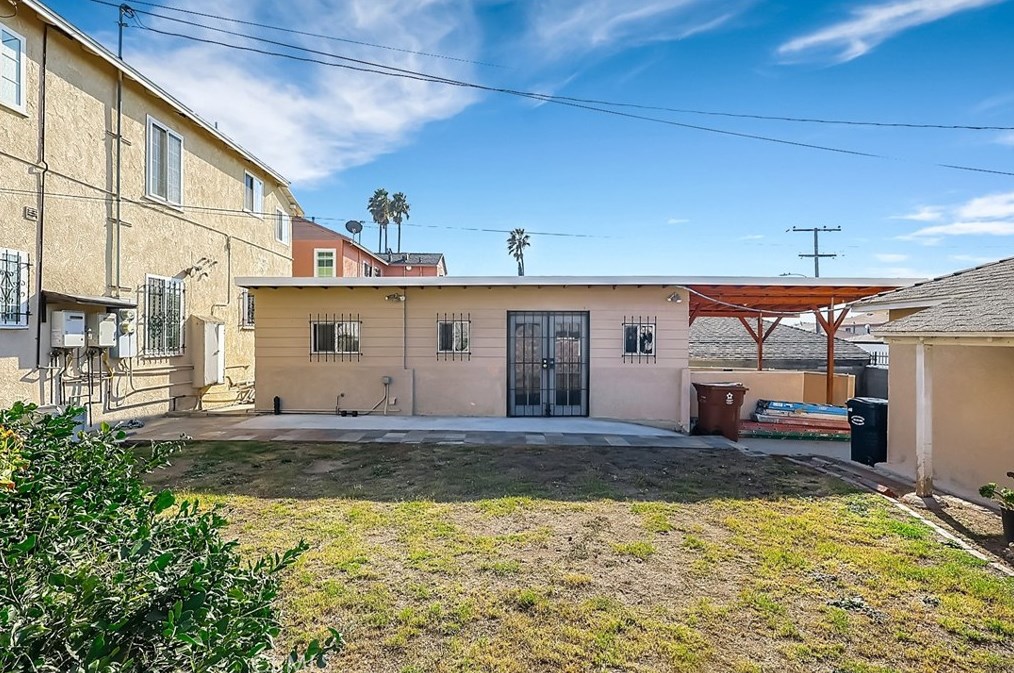 10429 Haas Ave, Los Angeles CA  90047-4333 exterior