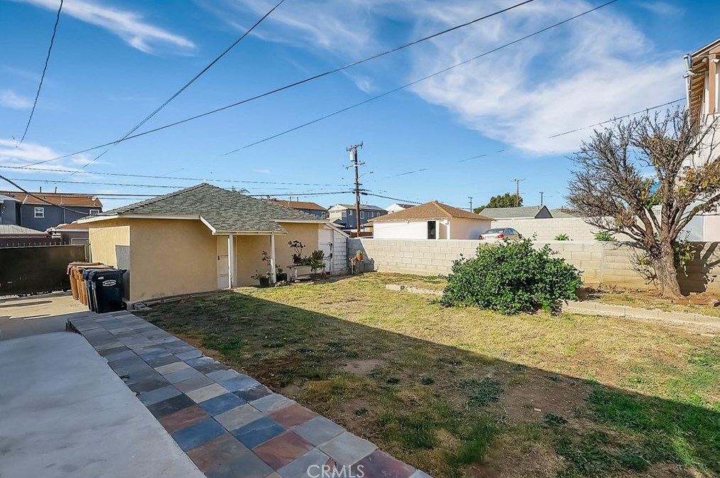 10429 Haas Ave, Los Angeles CA  90047-4333 exterior