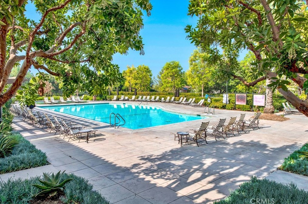 106 Symphony, Irvine CA  92603-0689 exterior