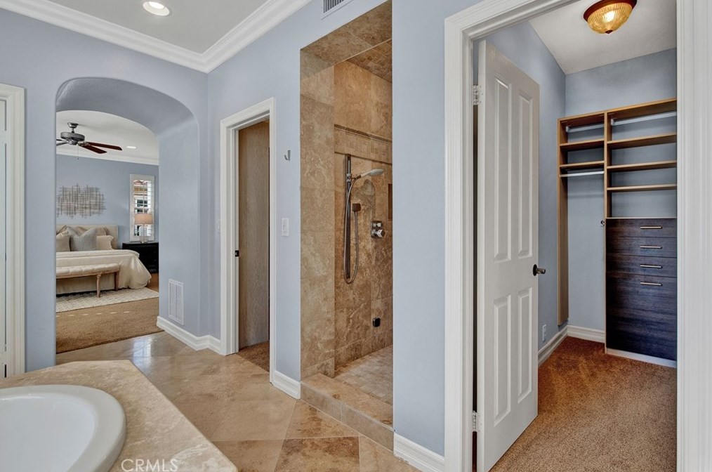 106 Symphony, Irvine CA  92603-0689 exterior