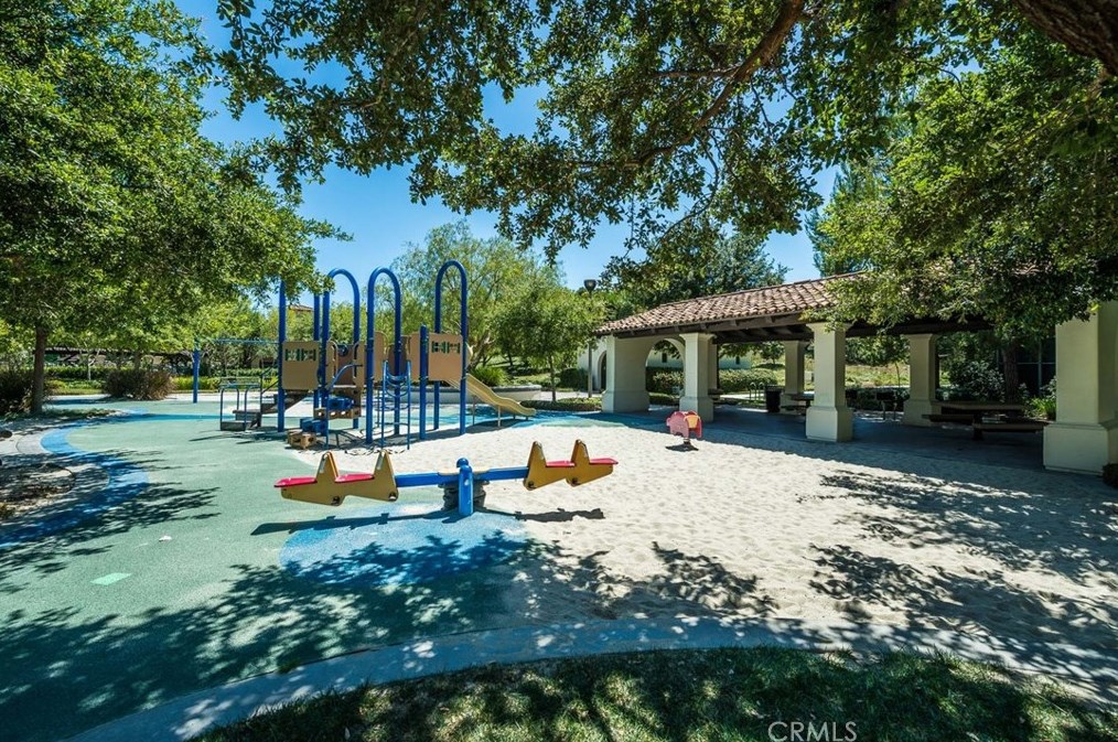 106 Symphony, Irvine CA  92603-0689 exterior